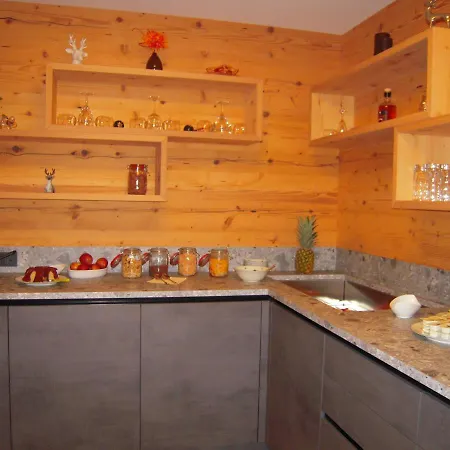 Apartment Haus Hoellwart