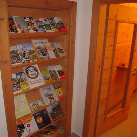 Haus Hoellwart Apartment