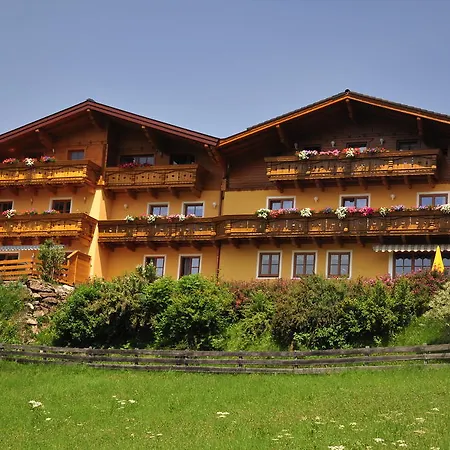 Haus Hoellwart Apartament