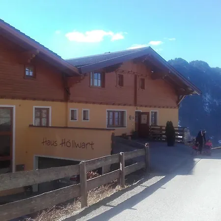 Haus Hoellwart *
