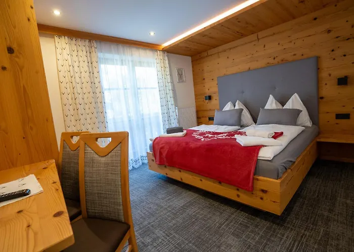 Haus Hoellwart *